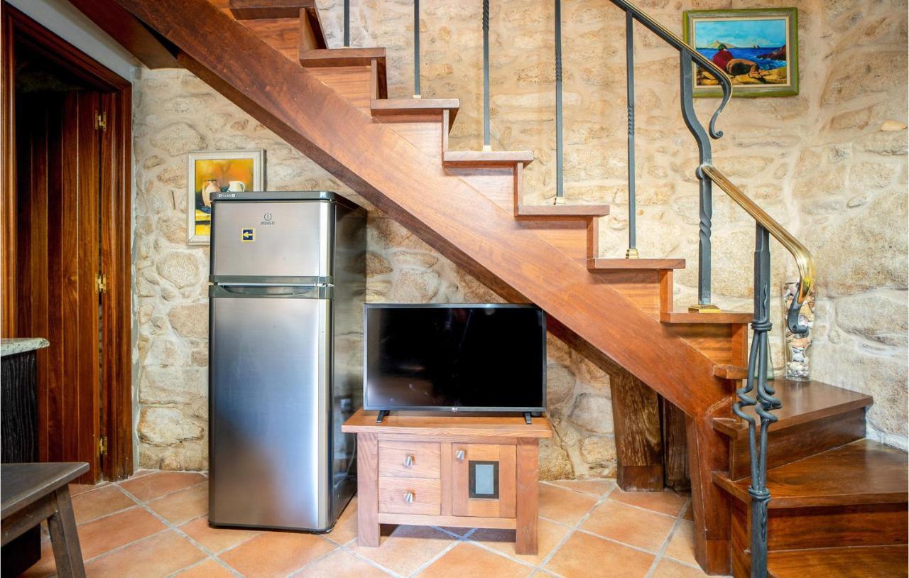 2 Bedroom Amazing Home In Мурос Экстерьер фото